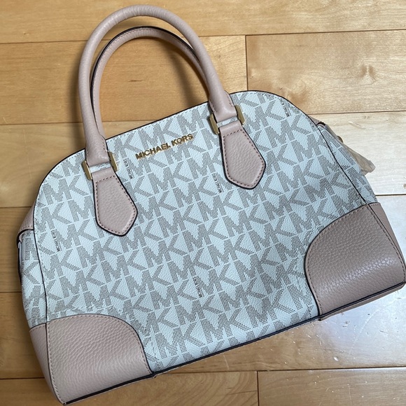 Michael Kors Hattie handbag